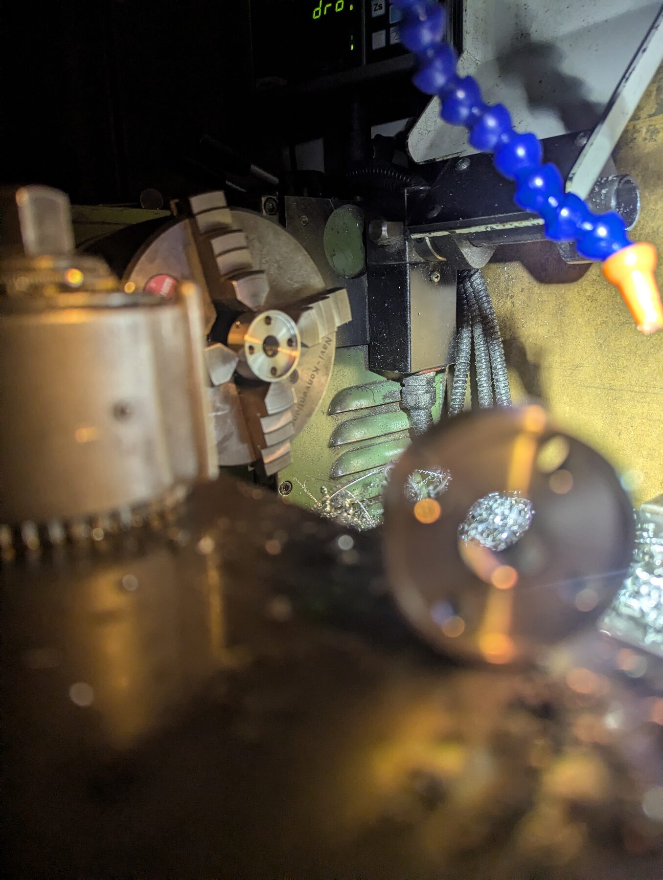 CNC-Drehmaschine bei GHT Fertigung im Einsatz